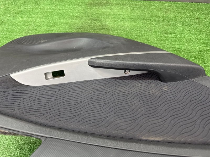 Обшивка двери Hyundai Solaris 1 2013 RB