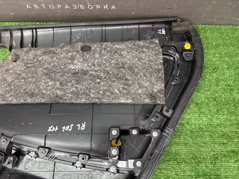 Обшивка двери Hyundai Solaris 1 2013 RB