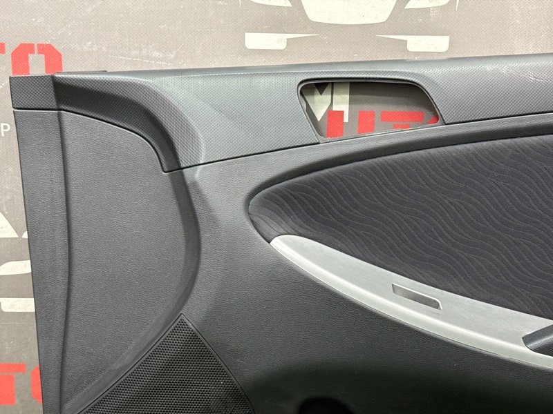 Обшивка двери Hyundai Solaris 1 2013 RB