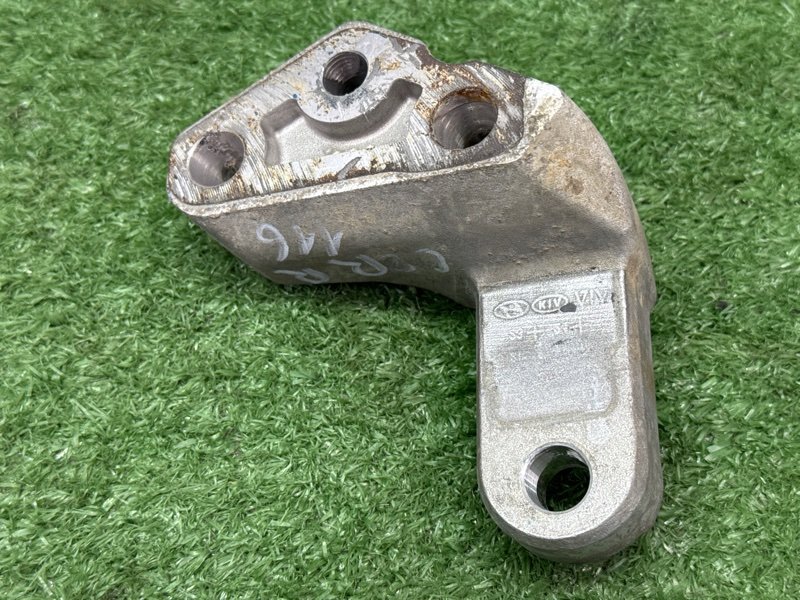 Кронштейн подушки двигателя Kia Cerato 4 2021 BD