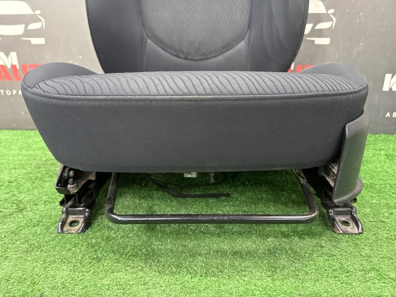 Сиденья передние комплект Hyundai Solaris 1 2013 RB