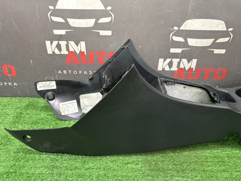 Центральная Консоль с подлокотником Hyundai Solaris 1 2013 RB