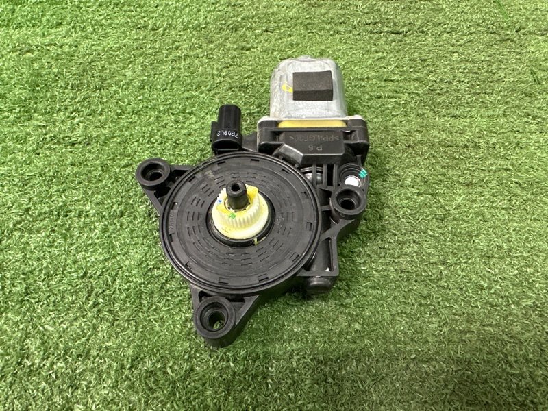 Мотор стеклоподъемника Hyundai Creta 2017 GS