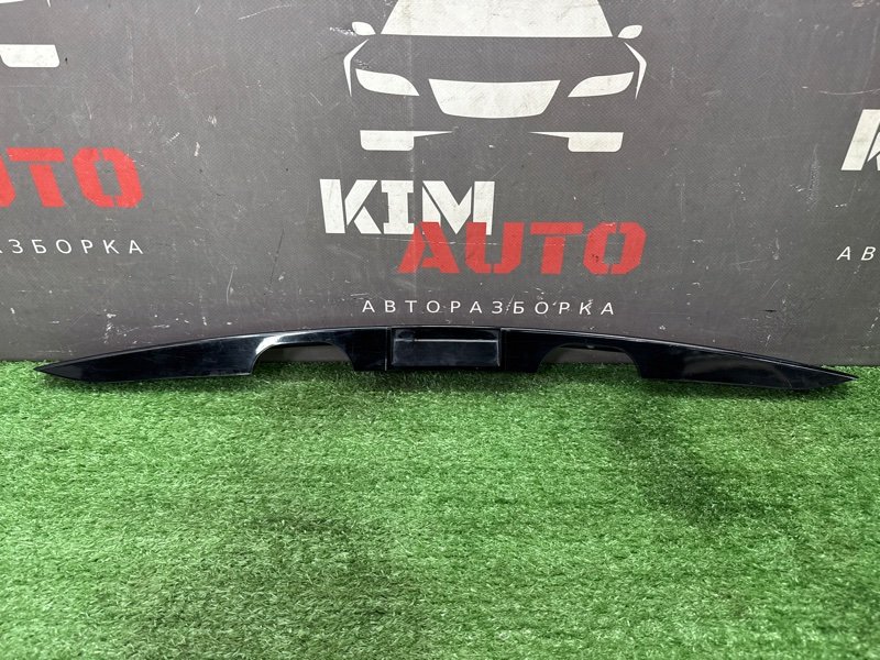 Молдинг крышки багажника Hyundai Solaris 1 2013 RB