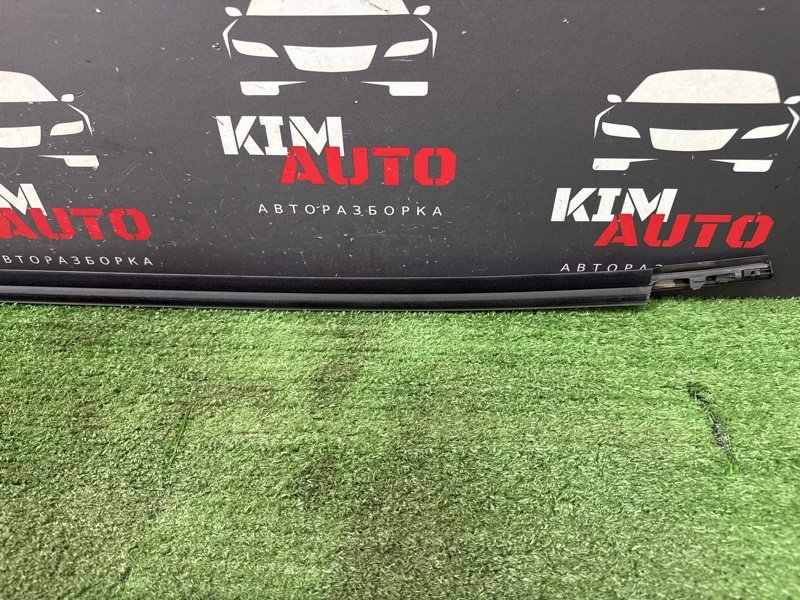 Уплотнитель стекла наружный (Бархотка) Hyundai Solaris 1 2013 RB