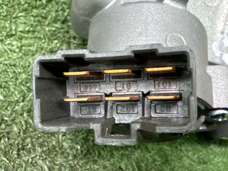 Замок зажигания, личинка двери и ключ Hyundai Solaris 1 2013 RB