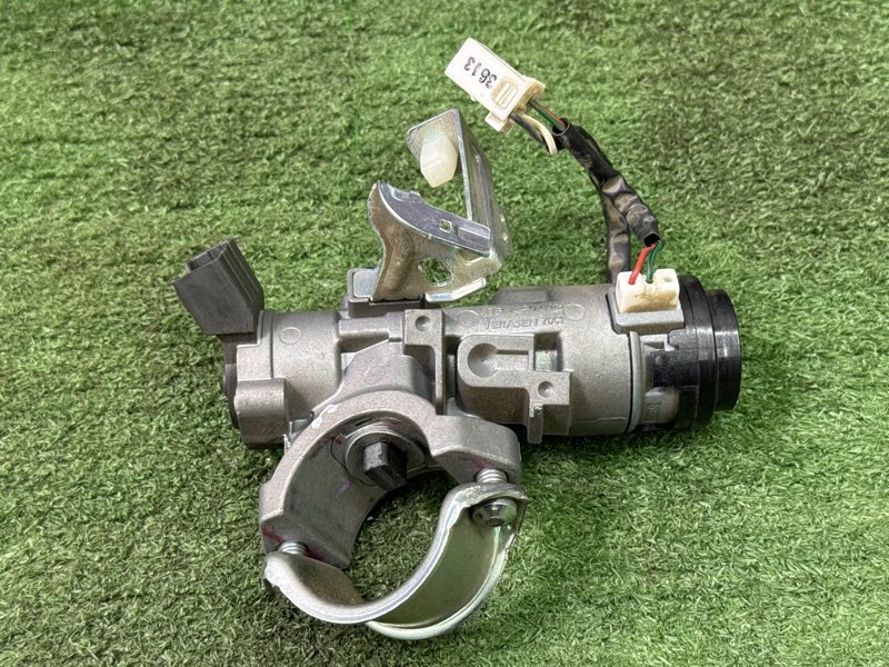 Замок зажигания, личинка двери и ключ Hyundai Solaris 1 2013 RB