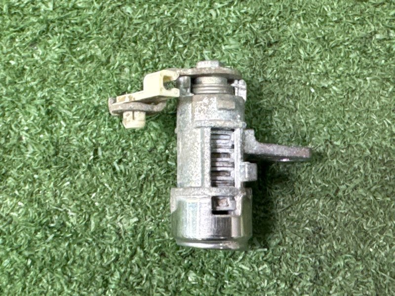 Замок зажигания, личинка двери и ключ Hyundai Solaris 1 2013 RB