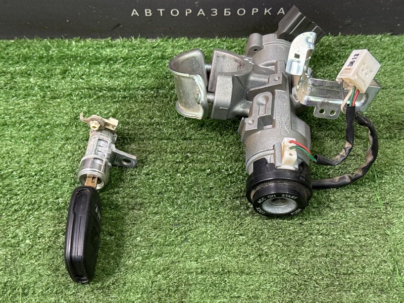 Замок зажигания, личинка двери и ключ Hyundai Solaris 1 2013 RB