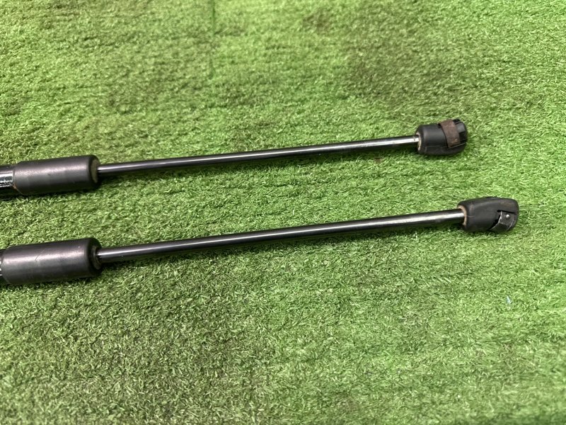 Амортизатор крышки багажника Hyundai Creta 2017 GS