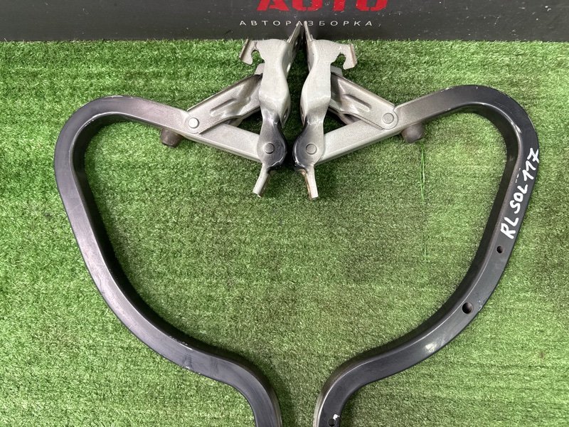 Петли крышки багажника Hyundai Solaris 1 2013 RB