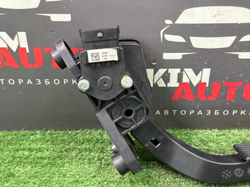 Педаль газа Hyundai Solaris 1 2013 RB