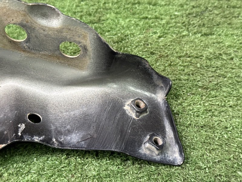 Кронштейн крыла Hyundai Solaris 1 2013 RB