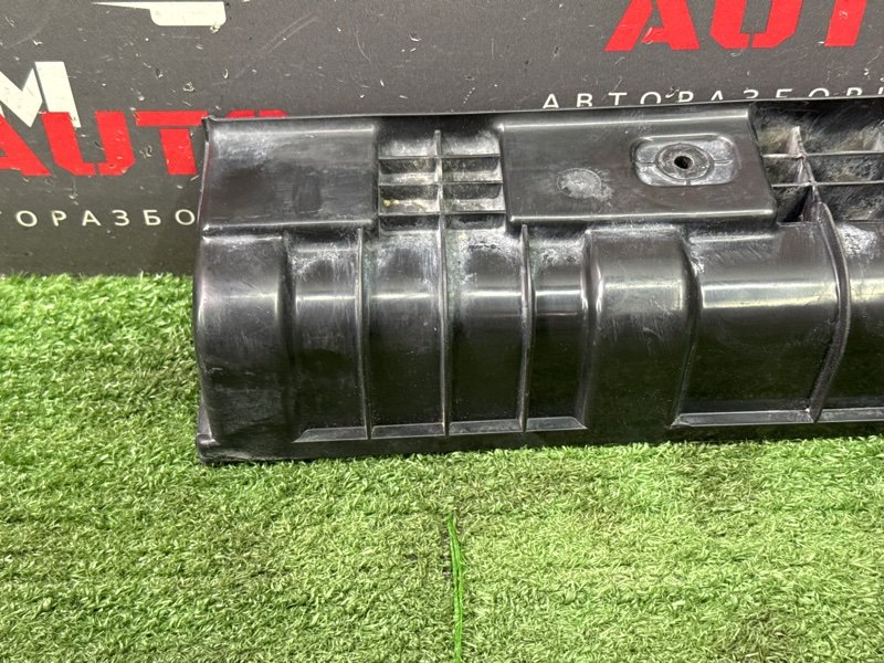 Дефлектор радиатора Hyundai Solaris 1 2013 RB