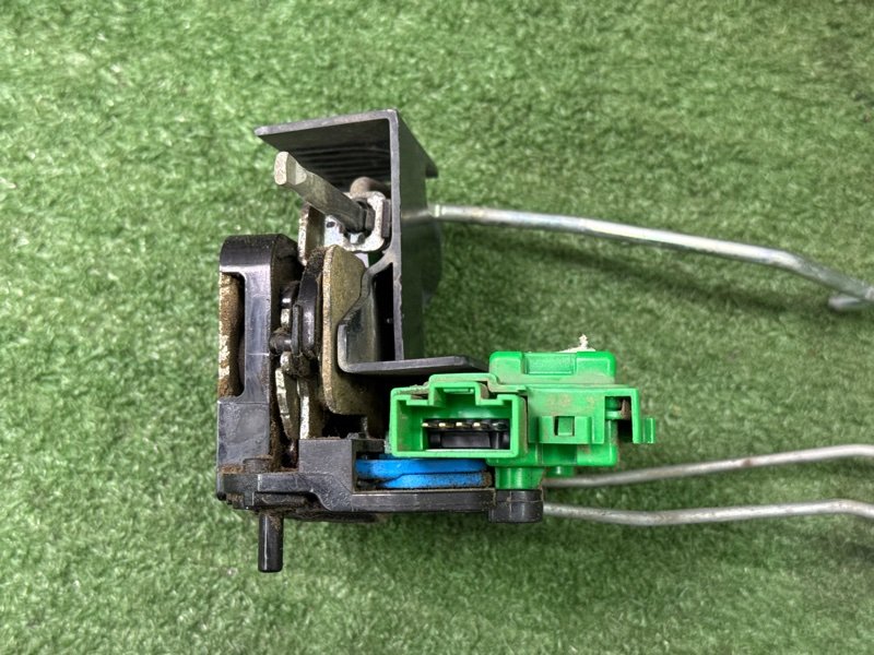 Замок двери Hyundai Solaris 1 2013 RB