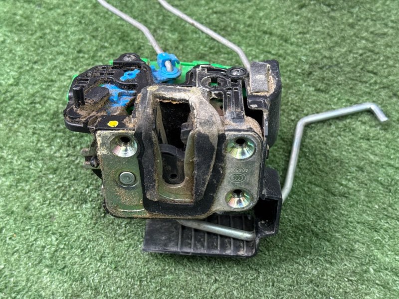 Замок двери Hyundai Solaris 1 2013 RB