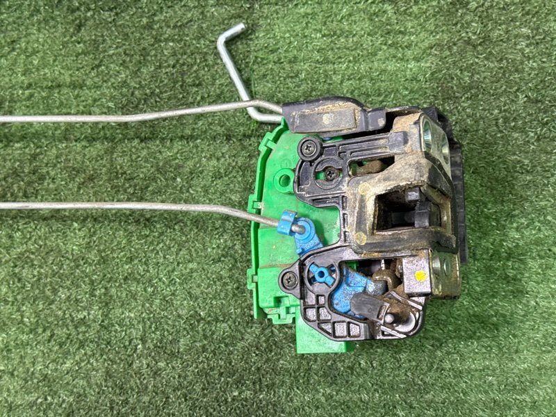 Замок двери Hyundai Solaris 1 2013 RB