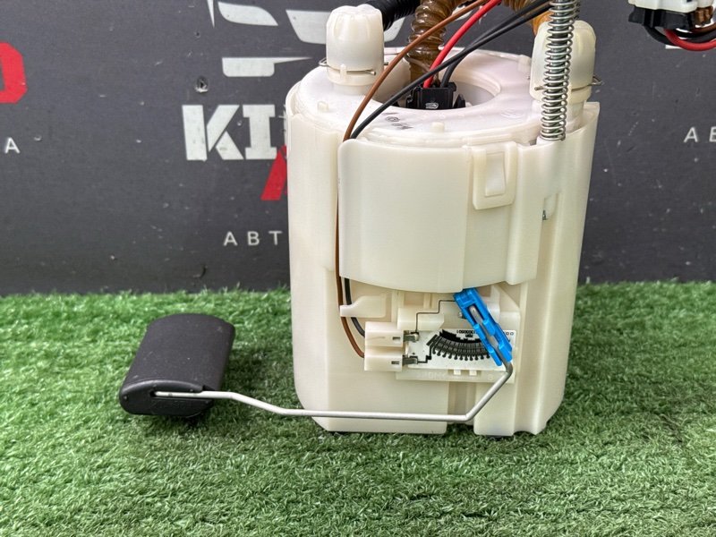 Насос топливный (Бензонасос) Hyundai Solaris 1 2013 RB