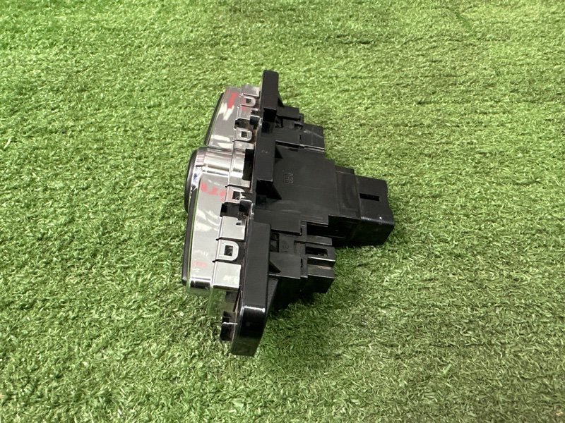 Кнопка аварийной сигнализации (аварийка) Hyundai Solaris 1 2013 RB