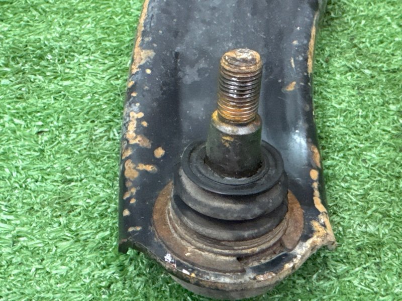 Рычаг подвески Hyundai Solaris 1 2013 RB