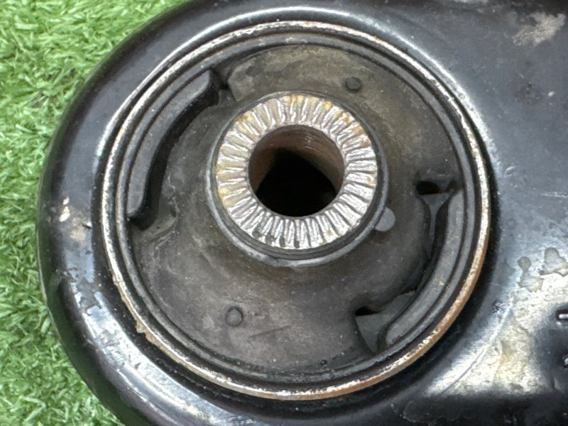 Рычаг подвески Hyundai Solaris 1 2013 RB