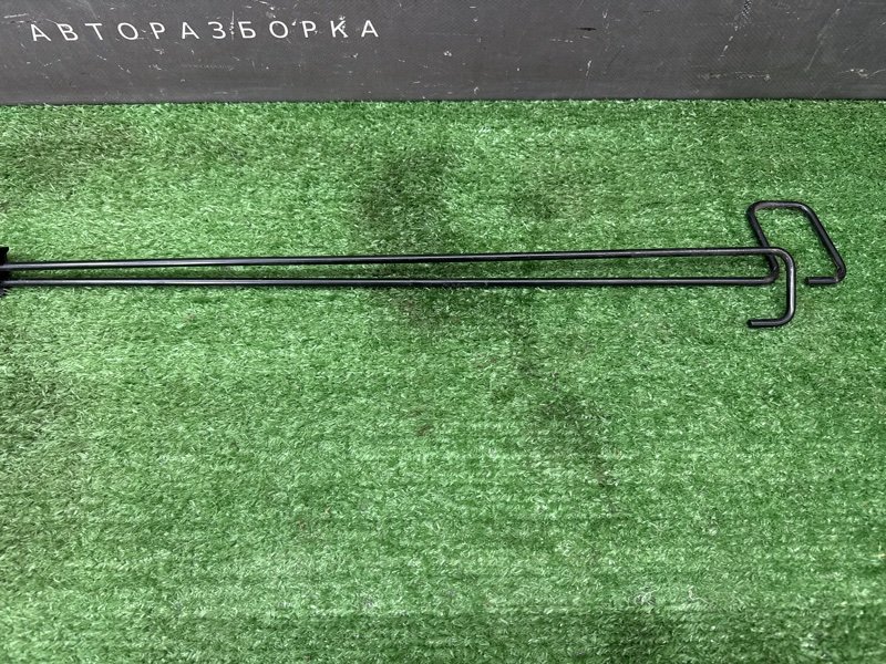 Торсион (пружина) багажника Hyundai Solaris 1 2013 RB