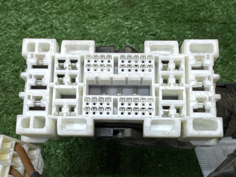 Проводка под торпедо Hyundai Solaris 1 2013 RB