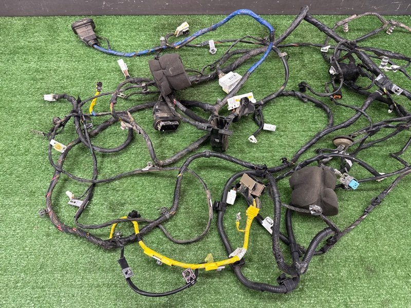 Проводка салона Hyundai Solaris 1 2013 RB