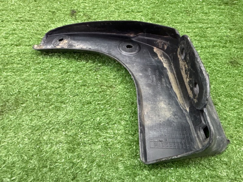 Брызговик Hyundai Solaris 1 2013 RB