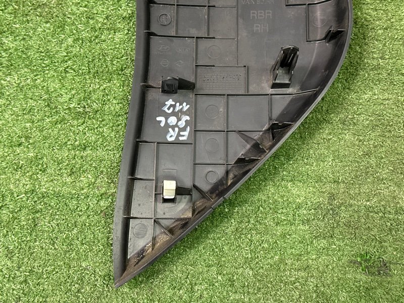 Накладка торпедо боковая Hyundai Solaris 1 2013 RB