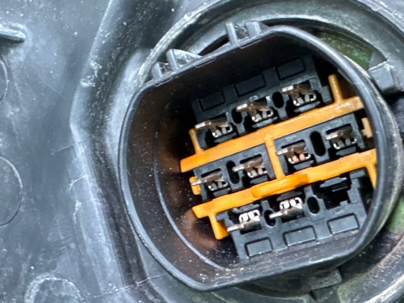 Фара с повреждениями Hyundai Solaris 1 2013 RB