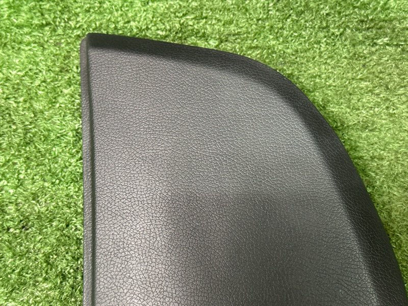 Накладка торпедо боковая Hyundai Solaris 1 2013 RB