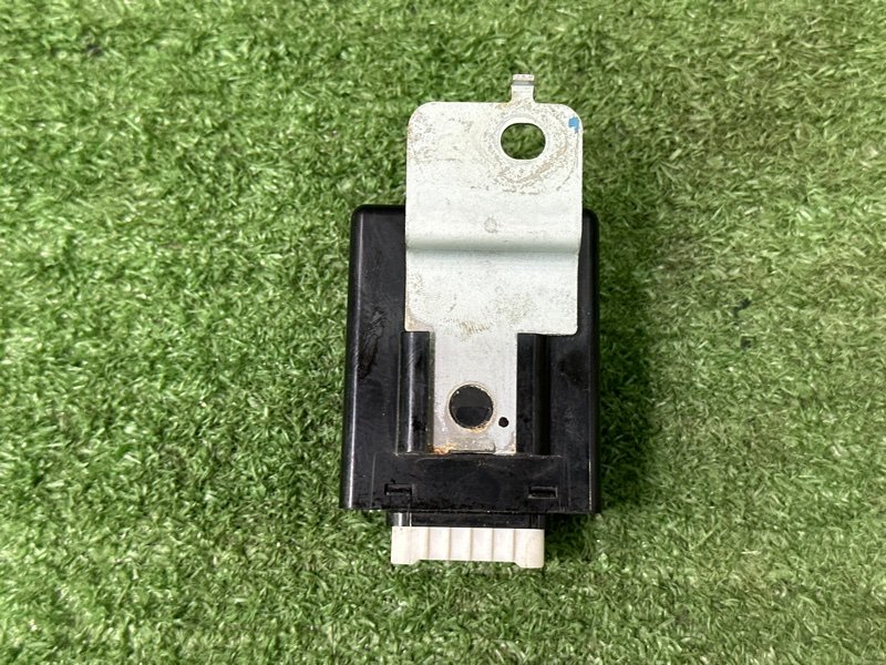 Реле указателей поворотов Hyundai Solaris 1 2013 RB