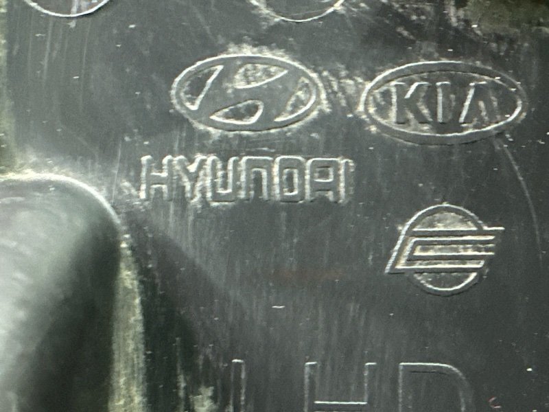 Накладка торпедо Hyundai Solaris 1 2013 RB