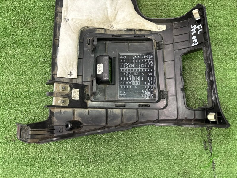 Накладка торпедо Hyundai Solaris 1 2013 RB