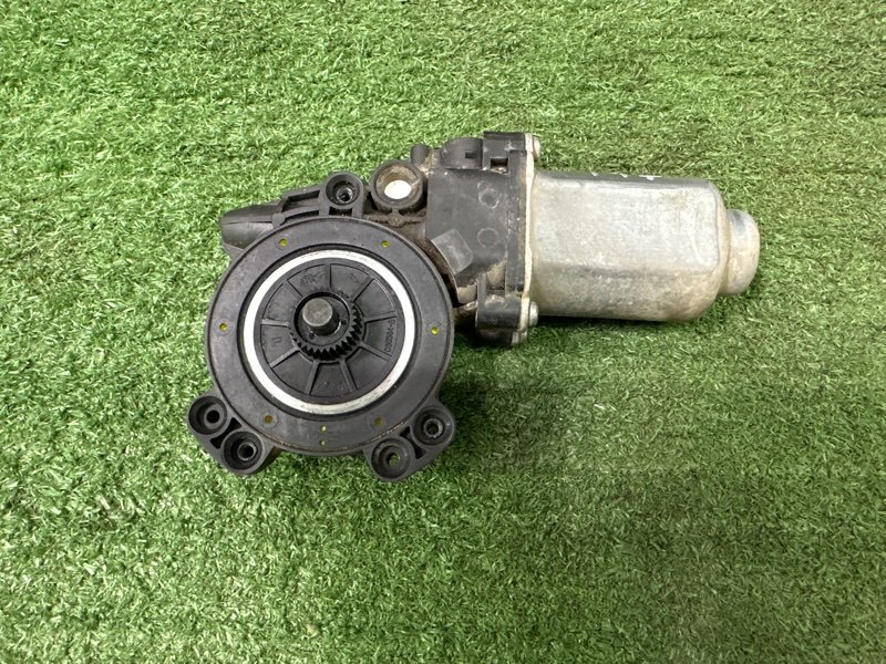 Мотор стеклоподъемника Hyundai Solaris 1 2013 RB