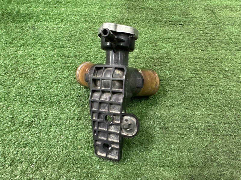 Горловина радиатора Hyundai Solaris 1 2013 RB