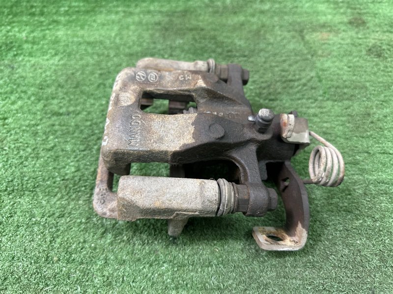 Суппорт тормозной Hyundai Solaris 1 2013 RB