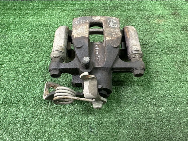 Суппорт тормозной Hyundai Solaris 1 2013 RB