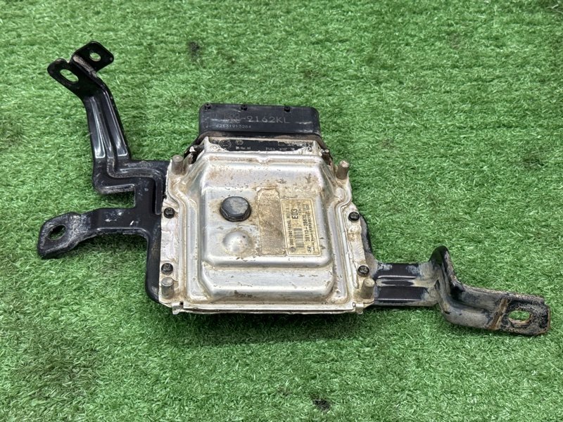 Блок управления двигателем (ЭБУ) Hyundai Solaris 1 2013 RB