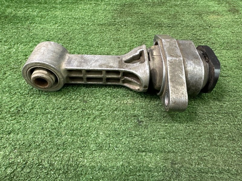 Подушка/опора двигателя Hyundai Solaris 1 2013 RB