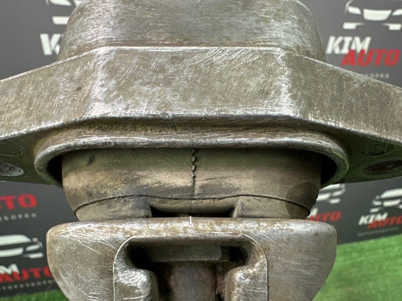 Подушка/опора двигателя Hyundai Solaris 1 2013 RB