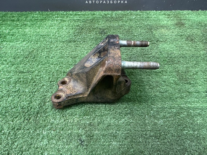 Кронштейн опоры двигателя Kia Rio 3 2014 QB