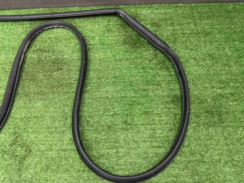 Уплотнитель двери Kia Rio 3 2014 QB