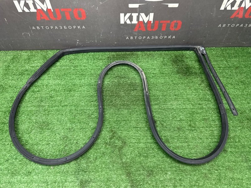 Уплотнитель двери Kia Rio 3 2014 QB