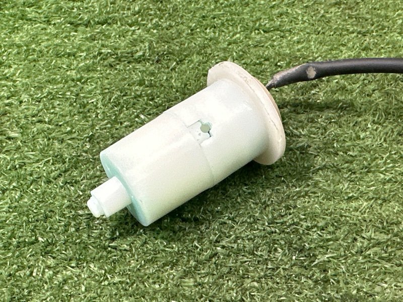 Датчик уровня бачка омывателя Hyundai Solaris 1 2013 RB