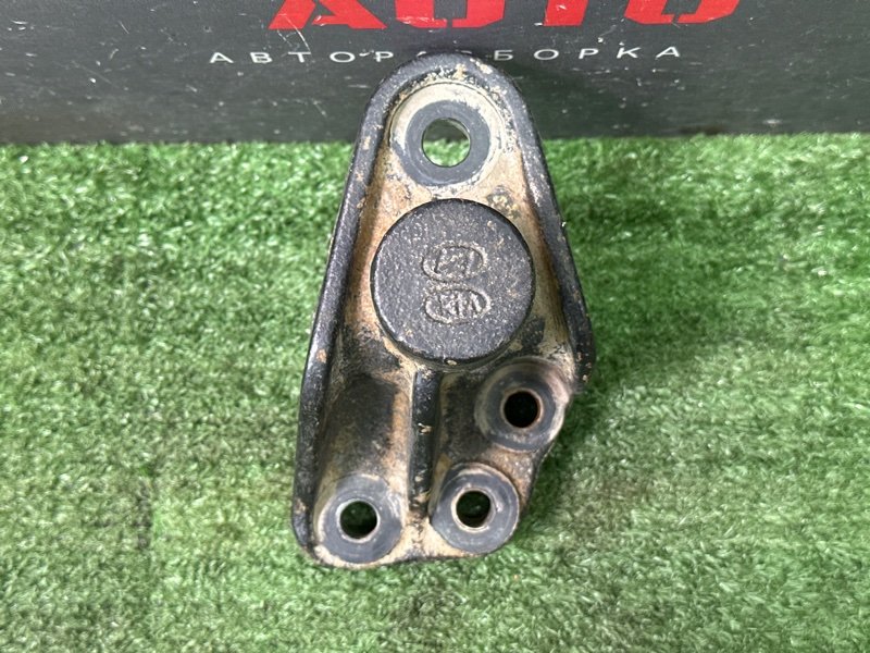 Кронштейн опоры двигателя Hyundai Solaris 1 2013 RB