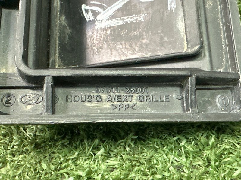 Решетка вентиляционная Hyundai Solaris 1 2013 RB