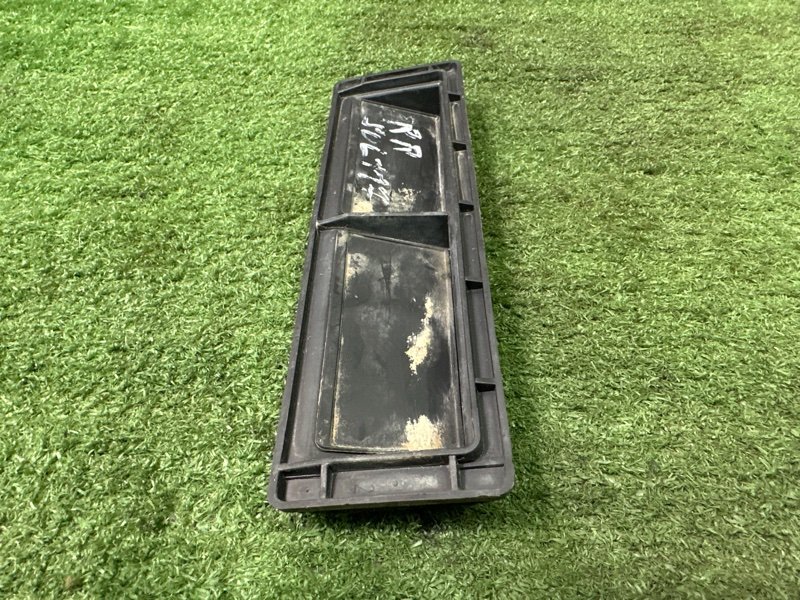 Решетка вентиляционная Hyundai Solaris 1 2013 RB