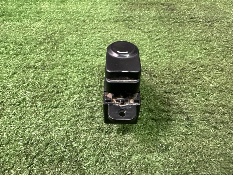 Кнопка стеклоподъемника Hyundai Solaris 1 2013 RB